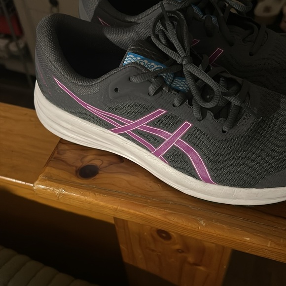 ASICS Women's Patriot 12 Running Shoes - Picture 5 of 8